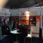 Stand NAPEC 2016 Algeri: uomini d'affari ad Algeri, Algeria, durante la fiera NAPEC.