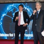 Due relatori al Christmas Party 2016 Magazzino Allied International, evento aziendale. File 023.jpg.