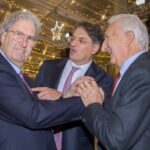 Festa di Natale 2017 Magazzino Allied International: IMG_32, tre uomini sorridenti in abito elegante.
